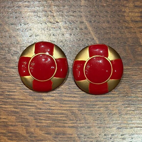 Vintage Gold Tone Red Enamel Coastal Clip On Earrings USA - Picture 4 of 12